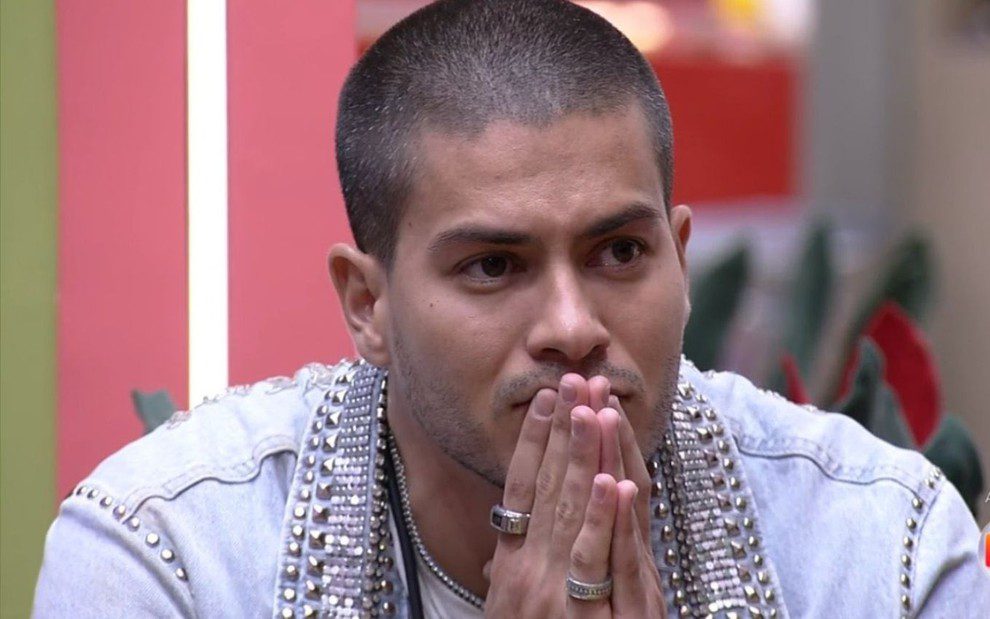 Como Arthur Aguiar ganhou dinheiro depois de sair do BBB 22